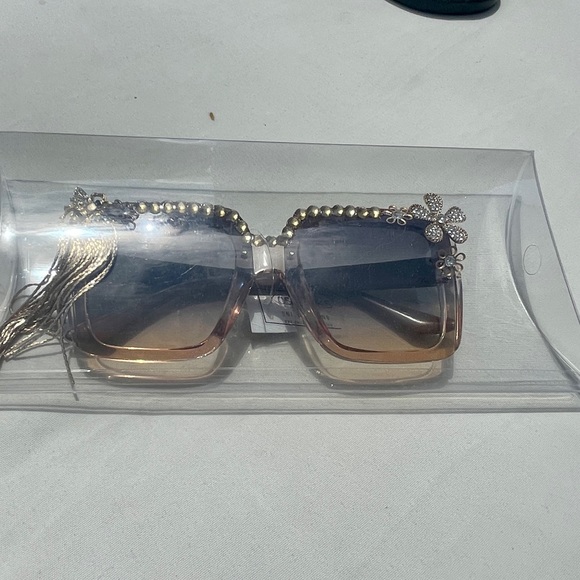 Handcrafted Unique Floral Rhinestone Chain Trim Sunglasses Festival Wear NWT - Picture 8 of 8